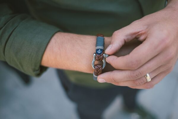 Maritimes Armband aus Leder, handgemacht, für Damen und Herren, mit Edelstahl Verschluss 4mm CNJ #10019
