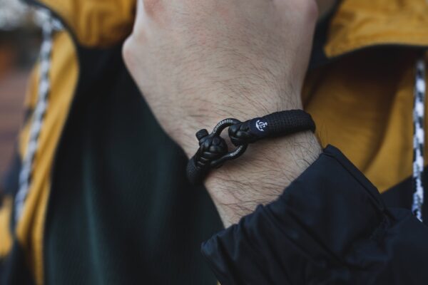 Maritimes Armband aus Leder, handgemacht, für Damen und Herren, mit Edelstahl Verschluss 4mm CNJ #10029