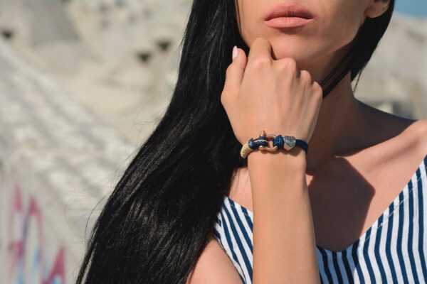 Maritimes Armband aus Segeltau, handgemacht, für Damen, mit Edelstahl Schäkel-Verschluss 3mm und Swarovski Schmuckstein CNB #7182 – Bild 8